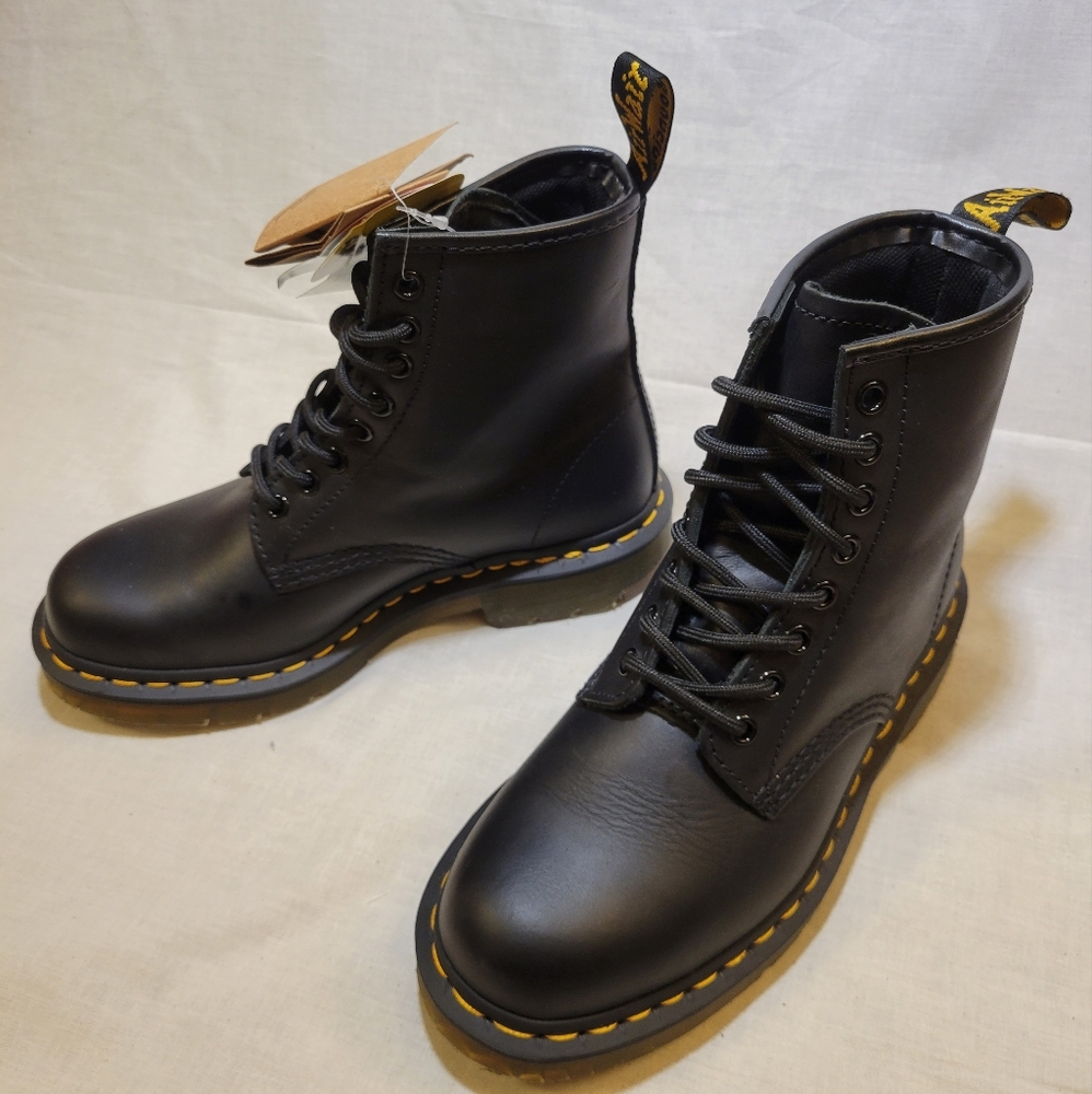 Dr Martens 1460 Unisex Slip Resistant Service Boots